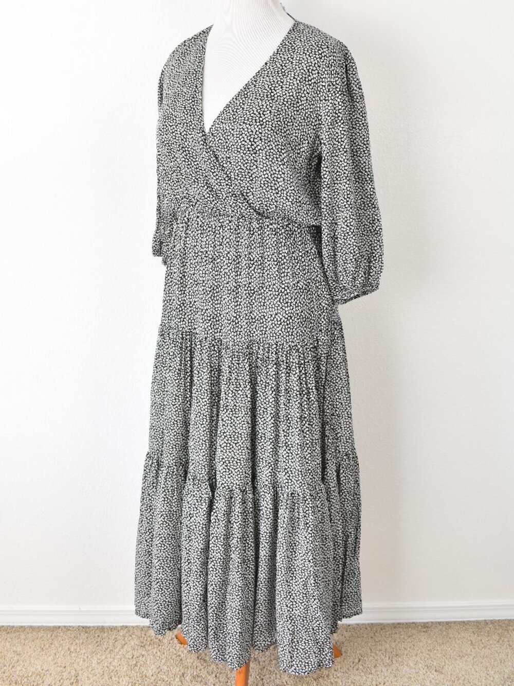 Petal & Pup Hadyn Black and White Faux Wrap Maxi Dress NEW - 10 - Picture 4 of 10